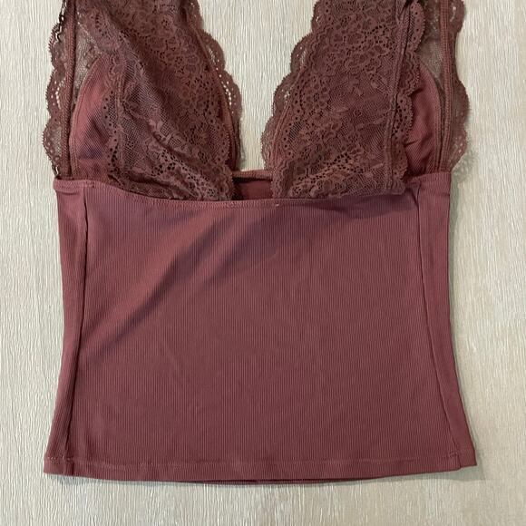 Intimately Free People Power Play Cami Ribbed Stretch Lace Top Plunge Neck Sz S - Picture 4 of 11
